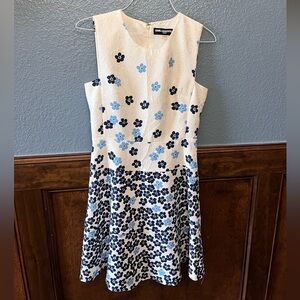 🔥BUY TWO GET ONE 50% OFF🔥
*Discount applied when you create a bundle*